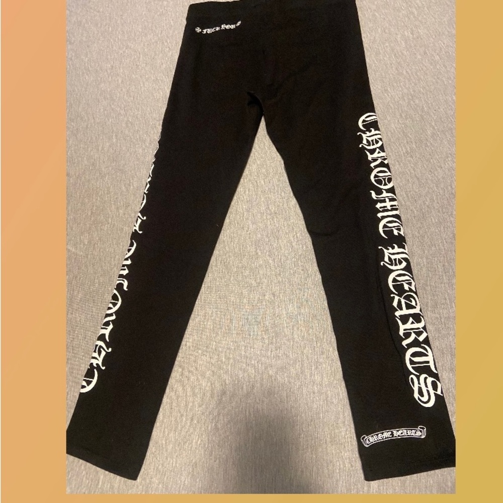 CHROME HEART LEGGINGS! Medium fits like a Small
